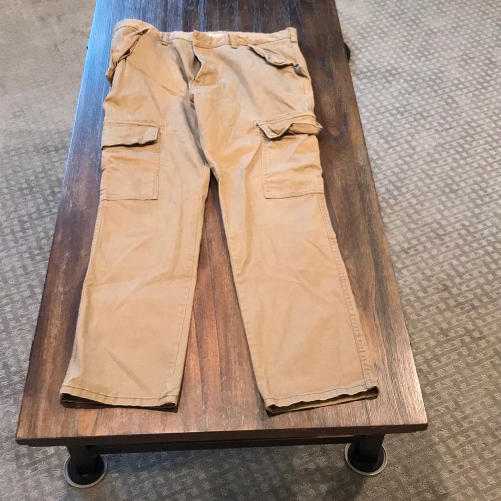 Mossimo men’s cargo pants.